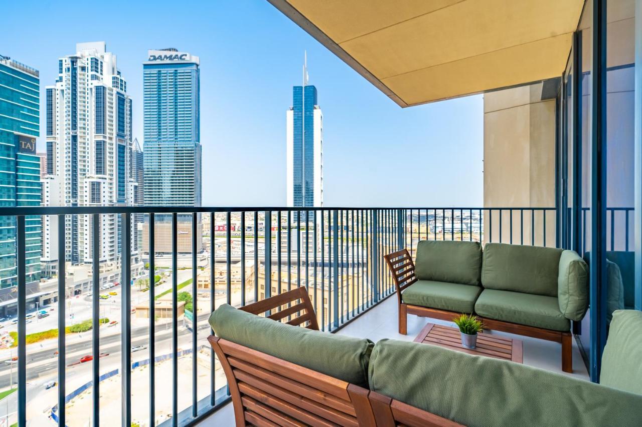 Incredible Views From This Classy Apt With Terrace Dubai Exterior foto