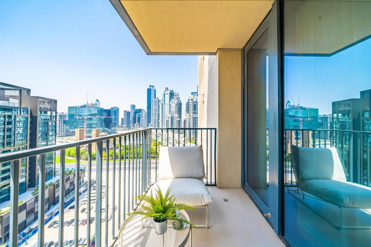 Incredible Views From This Classy Apt With Terrace Dubai Exterior foto